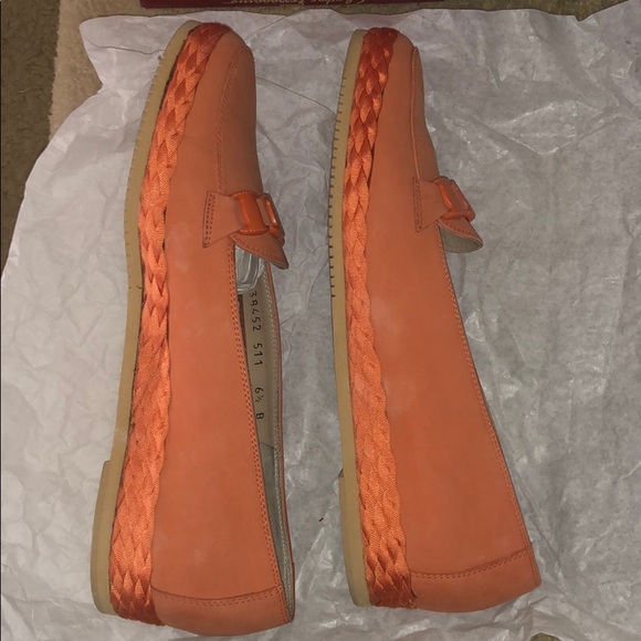 SFerragamo flat stylish melon color very classic - Picture 5 of 6